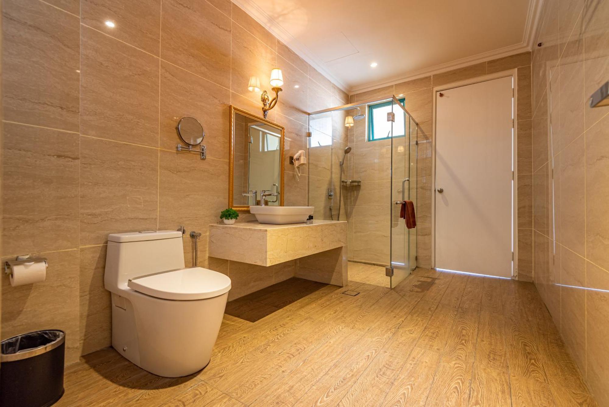 Tasik Villa International Resort Port Dickson Extérieur photo Bathroom