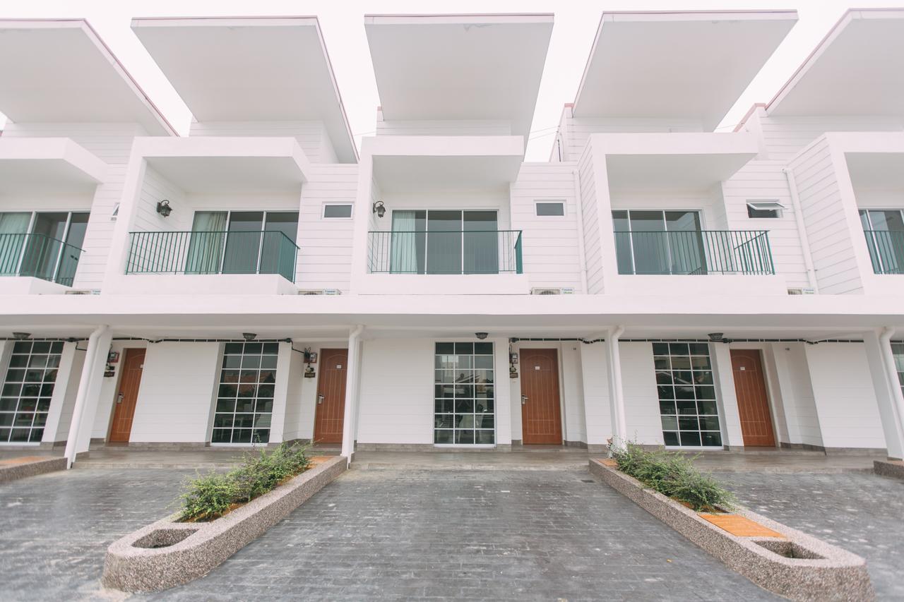 Tasik Villa International Resort Port Dickson Extérieur photo The new residence hall